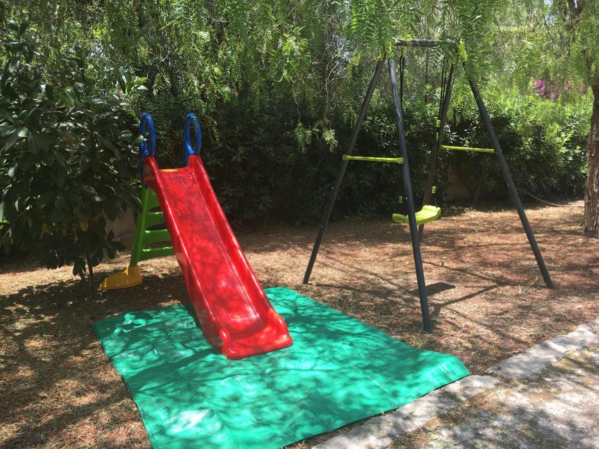 Villa Del Falso Pepe Avola Exteriör bild