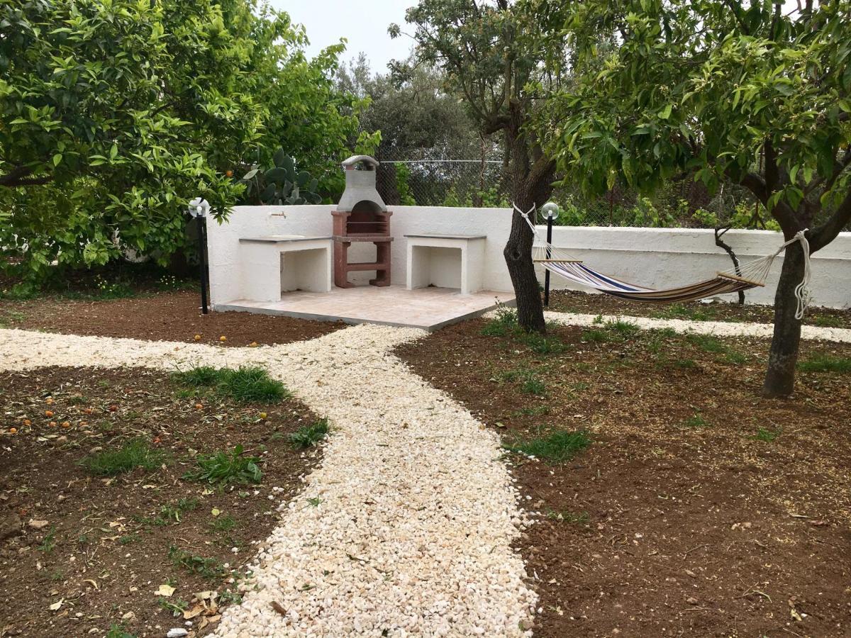 Villa Del Falso Pepe Avola Exteriör bild