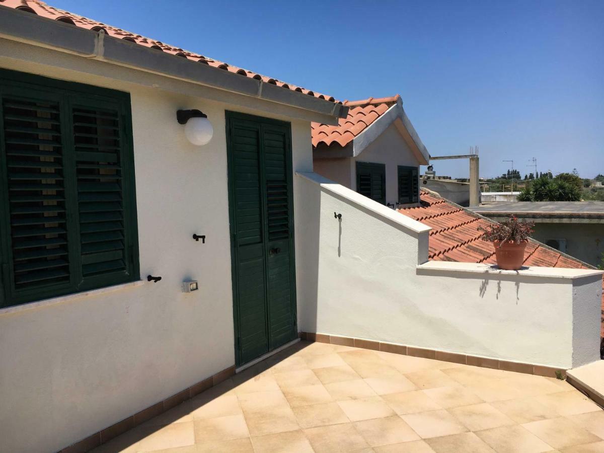 Villa Del Falso Pepe Avola Exteriör bild